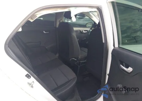 2018 Kia Rio Lx z USA, uszkodzony, nr VIN 3KPA25AB7JE090784